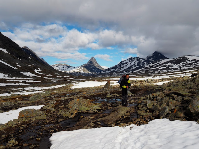 Jezero Rauddalsvatnet, kameny, příroda, odpočinek, sníh, Jotunheimen