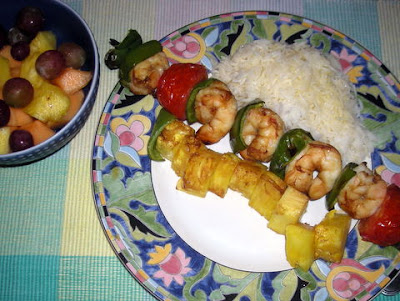 Shrimp pinchos (kebabs)