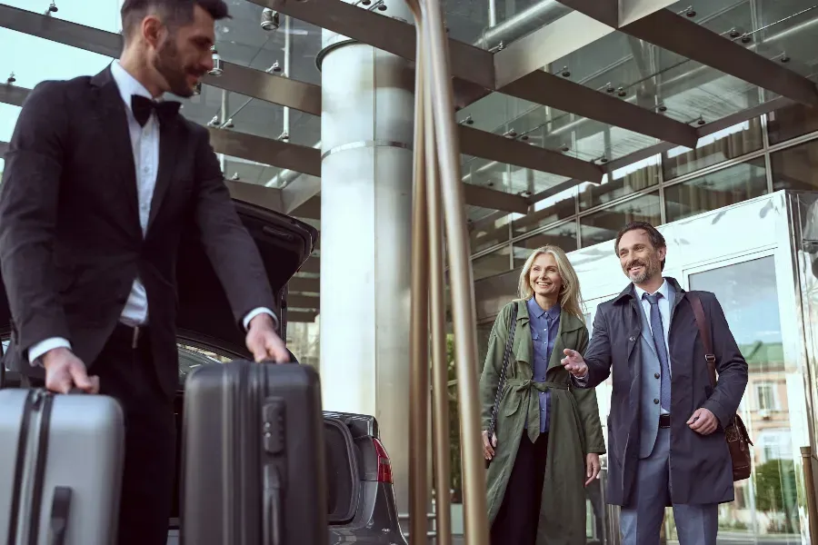 Assessing Group and Transient Bookings: Which Is Better for Your Hotel?