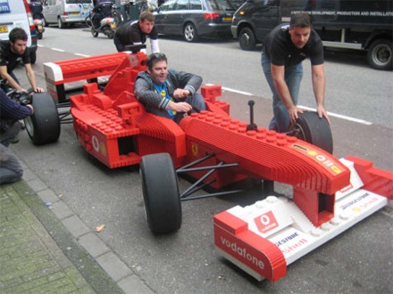 Ferrari on Lego Asia  Lego F1 Ferrari Grand Prix Singapore 2010