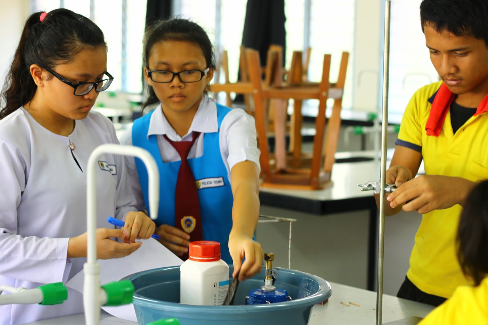 4 Aktiviti Menarik Panitia Kimia Sempena Bulan Sains dan 