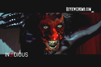 <img src="INSIDIOUS.jpg" alt="INSIDIOUS Hantu berwajah merah yang menemui Dalton">