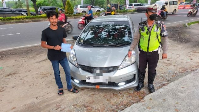 8 Kendaraan di Pekanbaru Ditilang Polisi Gara-gara Pakai Plat Putih