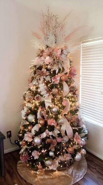 Decoración de árboles de navidad rosa