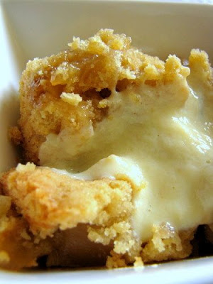 http://www.cookingandme.com/2009/07/easy-apple-crumble-with-vanilla-custard.html