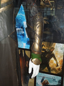 Loki costume sleeve Thor 2