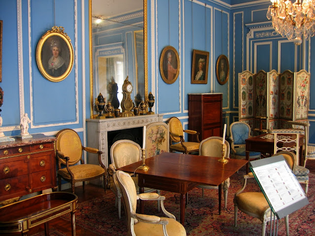 Museum CARNAVALET in Parijs |  18de-eeuws HOUTSNIJWERK  | Boiserie en lambriseringen met houtsnijwerk | Wandbetimmering