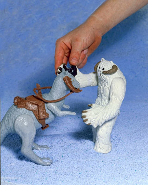 Kenner - STAR WARS - Diorama Hoth - Wampa ataque Taun-Taun (foto: Kim David Mc Neill Simmons)