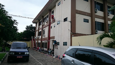 tukang cat gedung, pengecatan rope akses jogja,jasa recleaning kaca ,acp