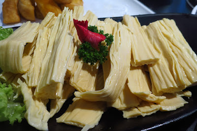 Happy Lamb Hotpot (快乐小羊), bean curd skin 鲜腐竹