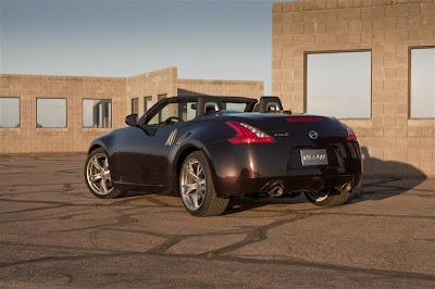 Nissan New Car - Now see open sky, moon and stars 