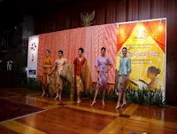 Komunitas Diplomat Jenewa Kagumi Batik Indonesia