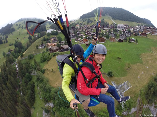 Tandem Paragliding over Lauterbrunnen Valley