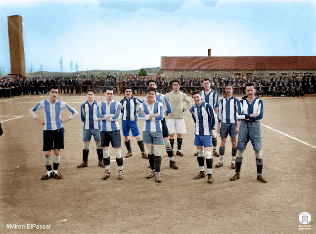 📸R. C. D. ESPANYOL DE BARCELONA 📆7 marzo 1915 ➡️Sin ordenar: Gibert (portero), Bru, Massana, Pueo, Pomés, Juanico, Ponz, Armet, Tormo, López, Sanpere. 🖊️Fotografía coloreada por @Laligaencolor. F. C. BARCELONA 0 🆚 R. C. D. ESPANYOL DE BARCELONA 4. 07/03/1915. Campeonato de Cataluña, desempate para el título. Tarrasa, Barcelona, Campo de Tarrasa. GOLES: ⚽0-1: 10’, López. ⚽0-2: 15’, López. ⚽0-3: 17’, Tormo. ⚽0-4: 60?’, Tormo.