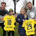 Götze e Schmelzer cumprem promessa e fazem torcedoras aurinegras sorrirem novamente