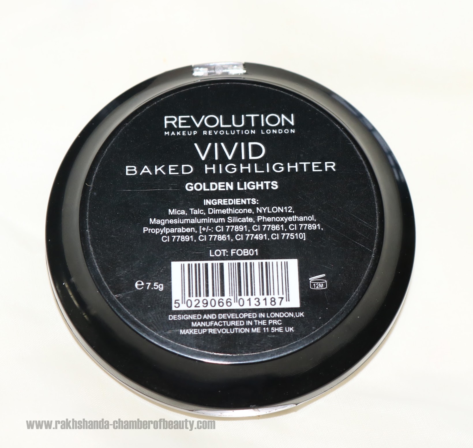 affordable highlighters in India, Indian beauty blogger, Makeup Revolution London, Makeup Revolution Vivid Baked Highlighter review, review, review and swatches, 