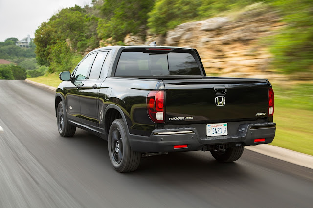 Rear 3/4 view of 2017 Honda Ridgeline AWD Black Edition