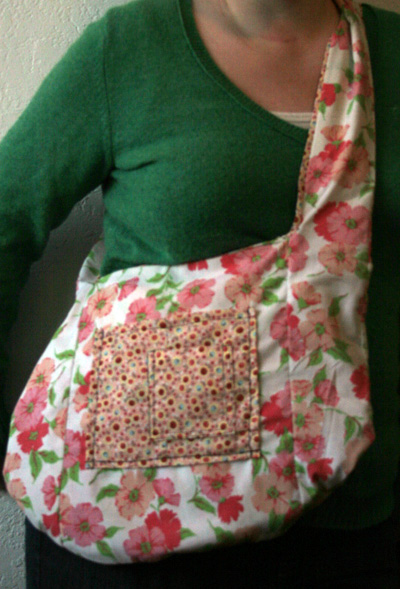 Tutorial: Sew a monk’s bag from a pillowcase