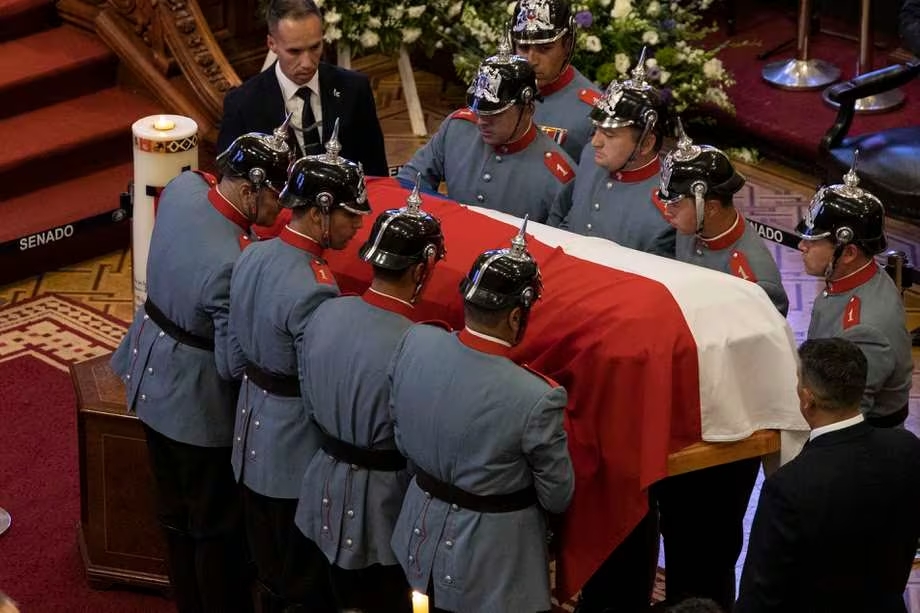 https://www.notasrosas.com/Chile lamenta muerte del expresidente Sebastián Piñera y declara tres días de duelo nacional