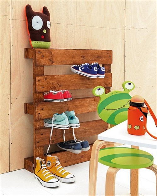 Wood Pallet Shoe Rack