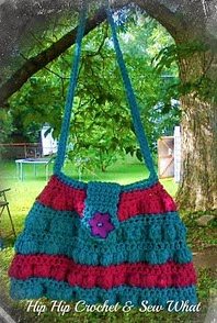 http://www.ravelry.com/patterns/library/bobble-stitch-shoulder-bag