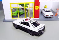 skyline police car tomica hot wheels