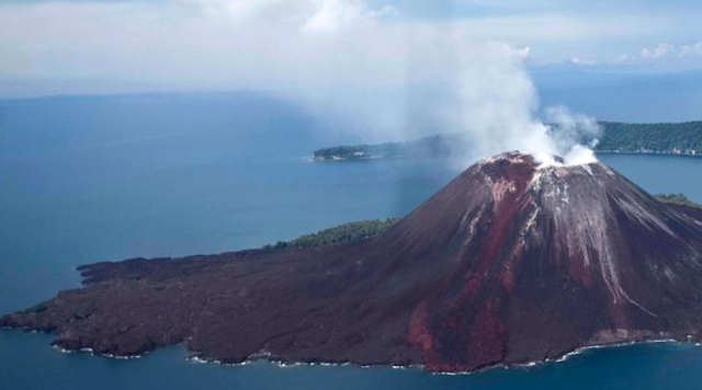 Histori-Meletusnya-Gunung-Krakatau,-Bumi-sempat-Gelap-Sepanjang-2-Hari