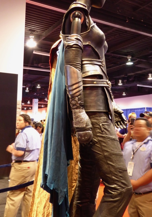 Hollywood Movie Costumes and Props: Thor: Ragnarok's Valkyrie and
