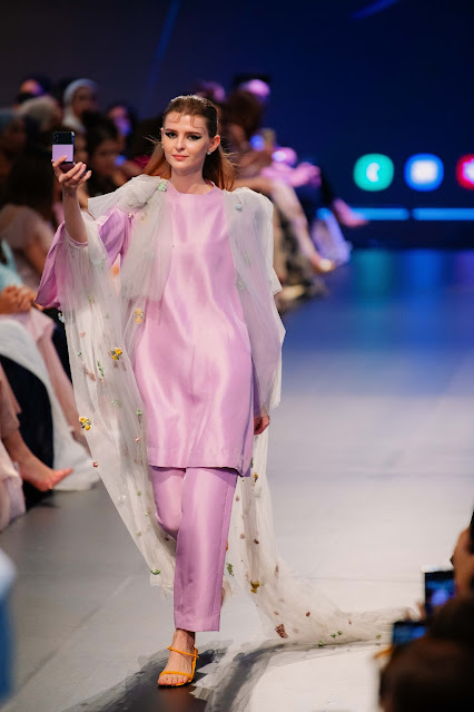 SAMSUNG MALAYSIA DAN MIMPIKITA MENJAYAKAN FASHIONISTA DI KLFW 2022 DENGAN SIRI GALAXY Z