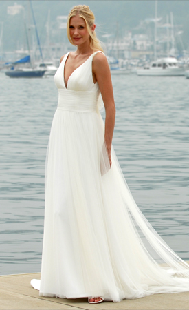 Learn the Best Styles  for Simple Beach  Wedding  Dresses  and 