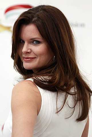 Heather Tom,