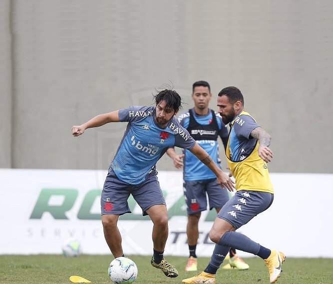 Vasco busca recuperação diante do RB Bragantino 