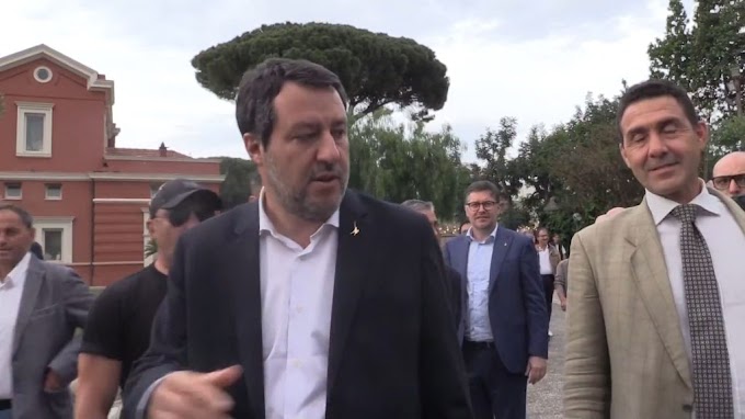 Salvini a Bari: 'Con Vannacci cambieremo l'Europa e la Puglia'
