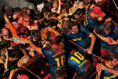 Tomato Fight In Bunol Spain Seen On www.coolpicturegallery.net