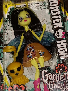  BEETRICE BEE - Garden Ghouls