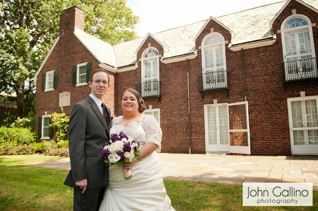 Bride and groom outside Glen Ridge Women's Club