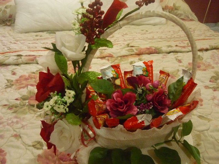 Nurin's florist: GUBAHAN HANTARAN (BERTEMA MERAH PUTIH 