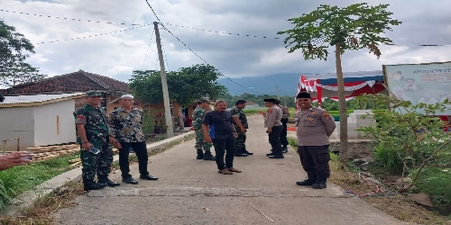 Kapolsek Baros Polresta Serang Kota Pimpin Pengamanan Peletakan Batu Pertama Pondok Pesantren Adduhaibi Al Jailani