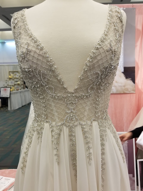 A Wedding and Bridal fair A Stylish Love Story Fashion Blog style blog California lifestyle blogger bridal dresses brides bridesmaids lace embellished dresses bridal expo wedding decor wedding flowers 