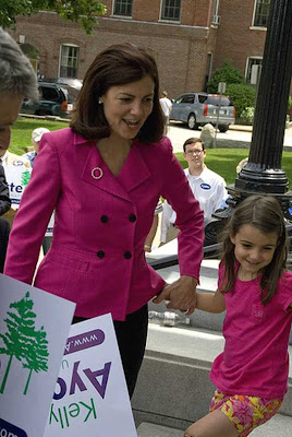 Kelly Ayotte,Hampshire politician