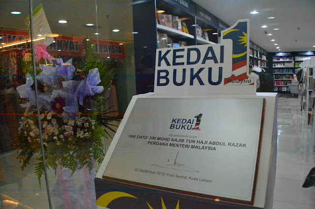 Industri buku sedang jatuh teruk.