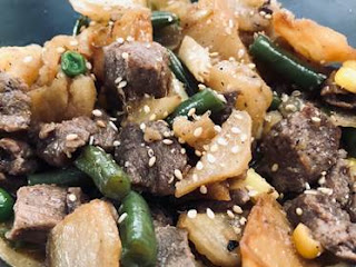 Potato with Beef and Vegetables in One Pot