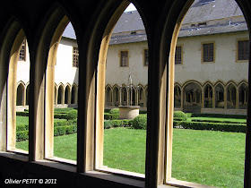 METZ (57) - Le cloître des Récollets