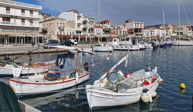 Photo 26/29 - Le port d'Astakos..<br /...