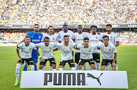 VALENCIA C. F. Temporada 2022-23. Mamardashvili, Edinson Cavani, Diakhaby, Ilaix Moriba, Thierry Correia, Cömert. Samu Castillejo, Samuel Lino, José Luis Gayá, André Almeida, Hugo Guillamón. VALENCIA C. F. 3 REAL CLUB CELTA DE VIGO 0 Sábado 17/09/2022, 18:30 horas. Campeonato de Liga de 1ª División, jornada 6. Valencia, Camp de Mestalla: 40.965 espectadores. GOLES: 1-0: 37’, Samu Castillejo. 2-0: 82’, Marcos André. 3-0: 90+3’, André Almeida.