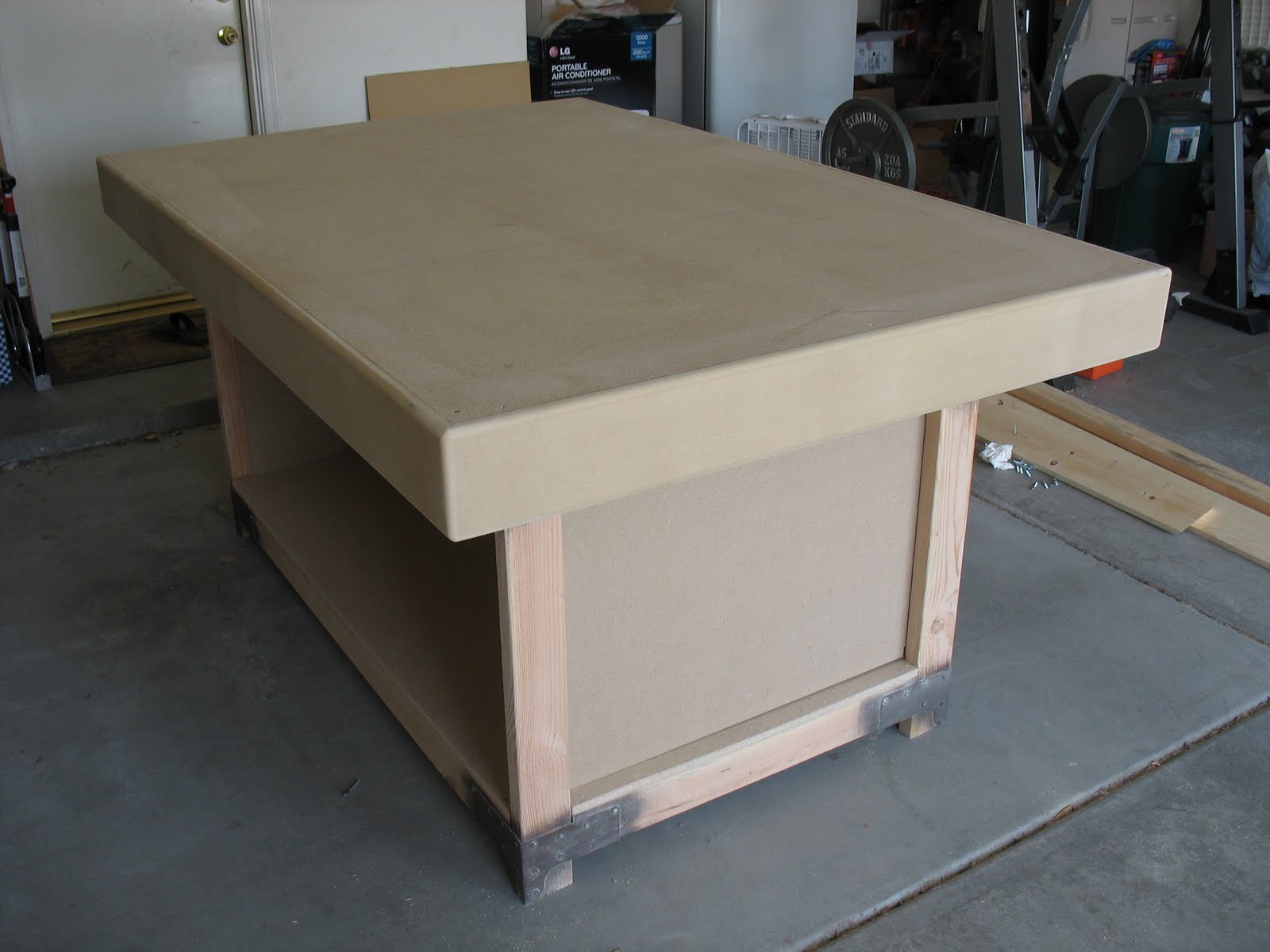 Jerry's Big Picture: Building a Gaming Table with Extra Drama