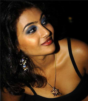 Arthi Hot Gallery