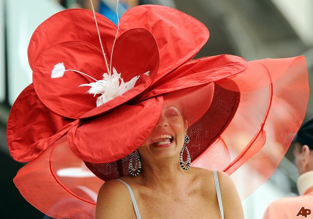 Kentucky Derby Fashion Photos. Kentucky Derby Fashion