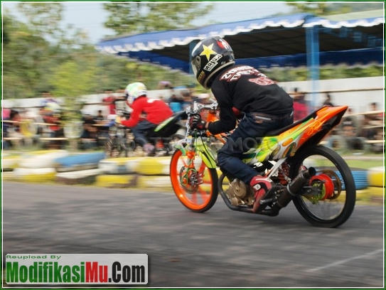 UPDATE Cara Modifikasi Suzuki Satria F150 Drag Bike Racing 