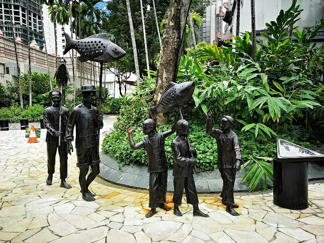 Telok Ayer Green Sculpture